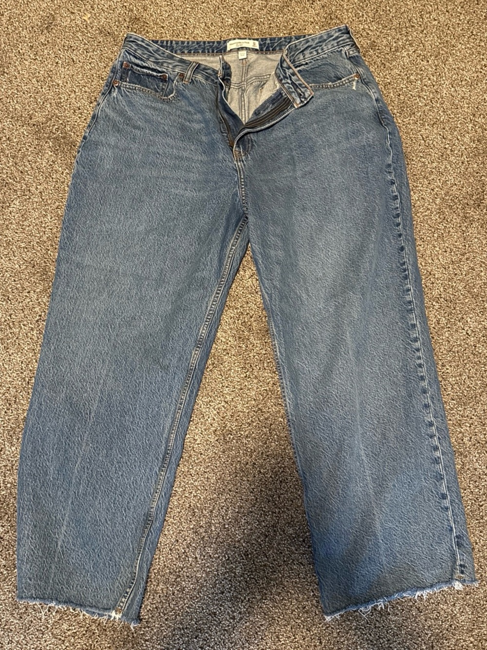 Abercrombie & Fitch Womens Straight-Leg Blue Jeans